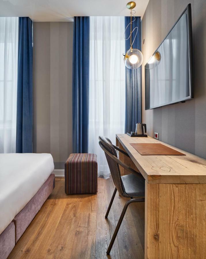 Hotel The Modernist 4*